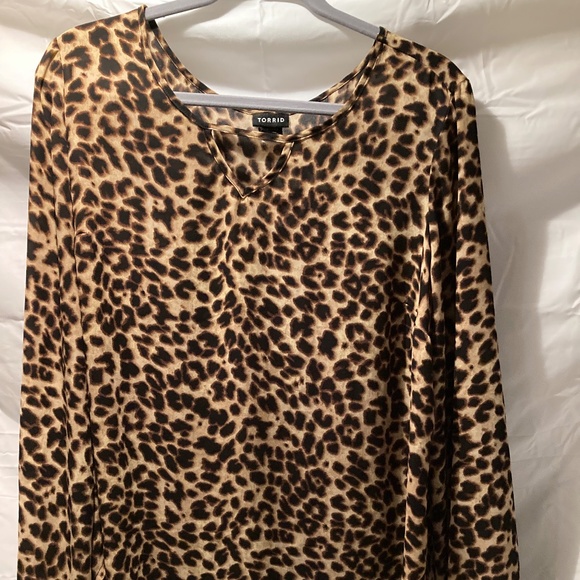 Torrid Tunic Top Leopard Print - Picture 4 of 7
